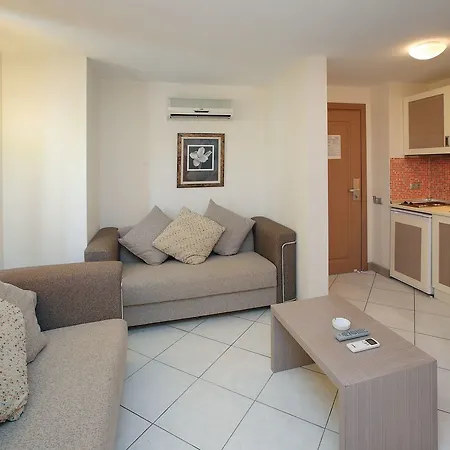 Queen By Important Group Travel 4*