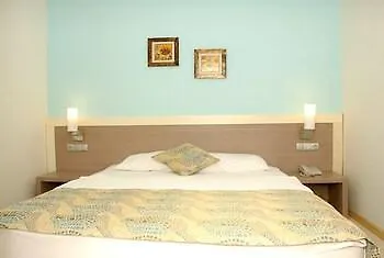 Hotel Queen By Important Group Travel Gümbet