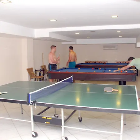 Queen By Important Group Travel