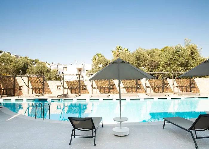 Hotel Queen By Important Group Travel 4*