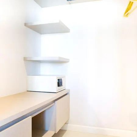 Queen By Important Group Travel 酒店 居姆贝特