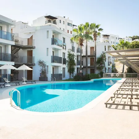 Hotel apartamentowy Queen By Important Group Travel