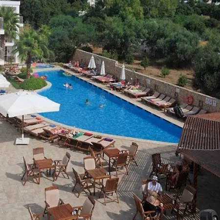 Queen By Important Group Travel Hotel apartamentowy