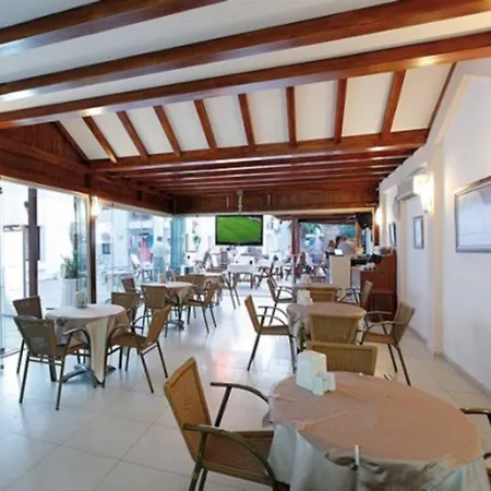 Queen By Important Group Travel Hotel apartamentowy