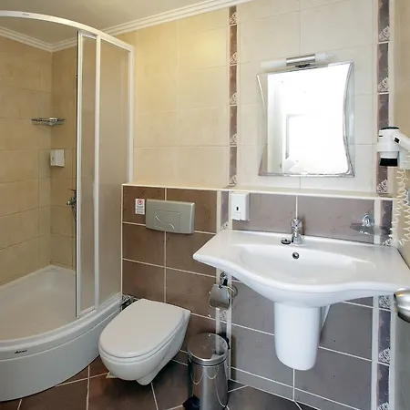 Queen By Important Group Travel Hotel apartamentowy